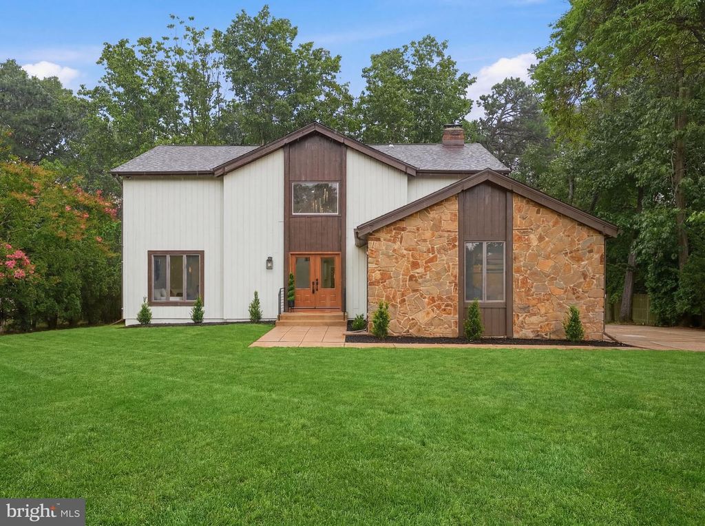 6 ASHBROOKE DR, Voorhees, NJ 08043