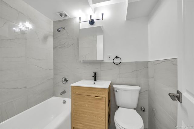 99-32 66th Road 7G, Rego Park, NY 11374