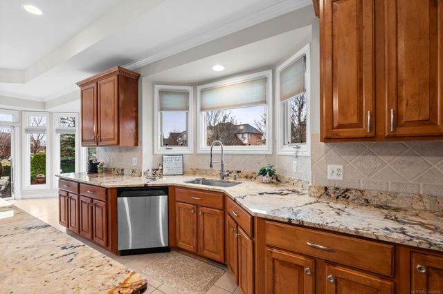 56446 Birkdale Drive, Macomb, MI 48042