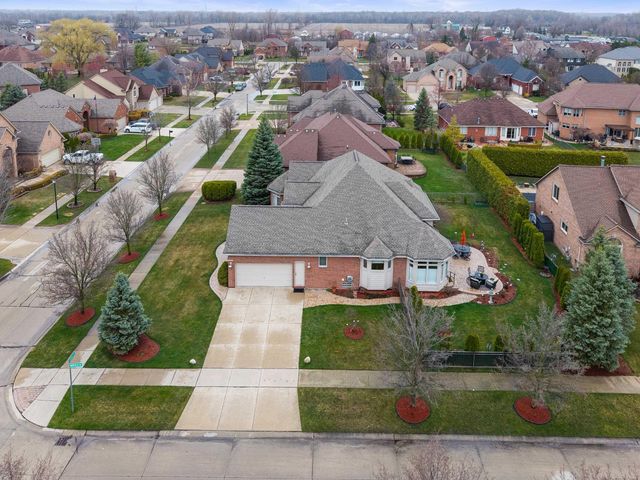 56446 Birkdale Drive, Macomb, MI 48042