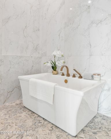 104 Dusty Ridge Drive, Youngsville, LA 70592