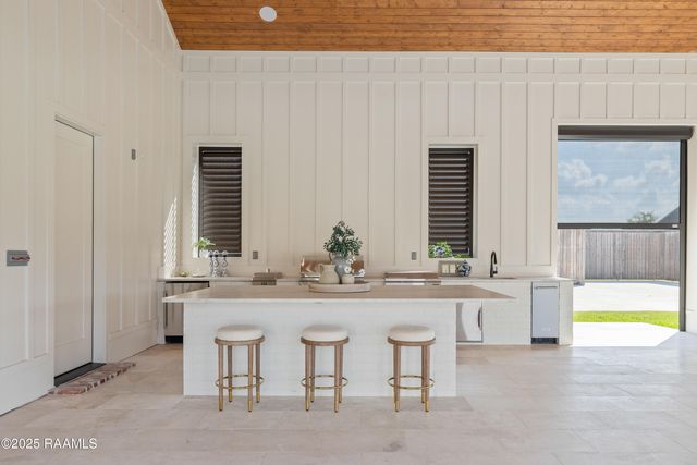 104 Dusty Ridge Drive, Youngsville, LA 70592