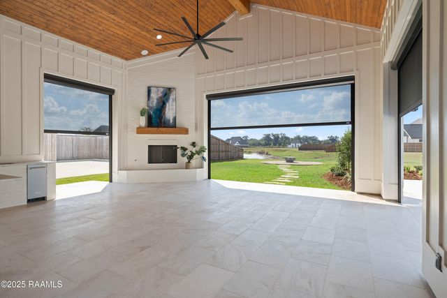 104 Dusty Ridge Drive, Youngsville, LA 70592