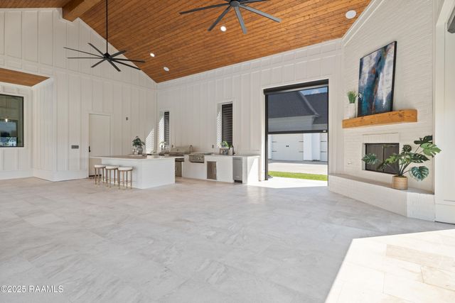 104 Dusty Ridge Drive, Youngsville, LA 70592