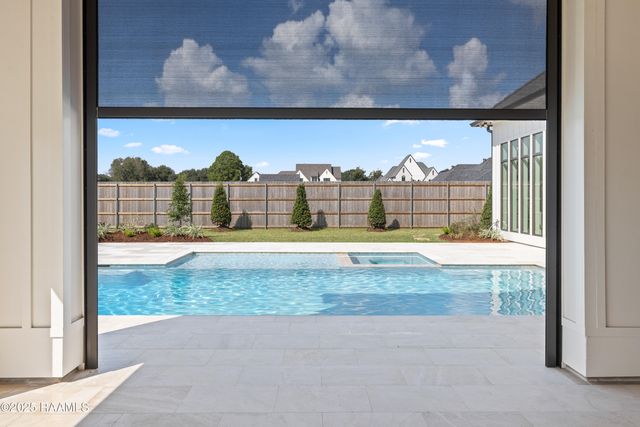 104 Dusty Ridge Drive, Youngsville, LA 70592