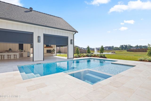 104 Dusty Ridge Drive, Youngsville, LA 70592