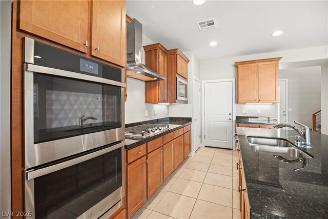 452 Harmony Bay Avenue, Las Vegas, NV 89138