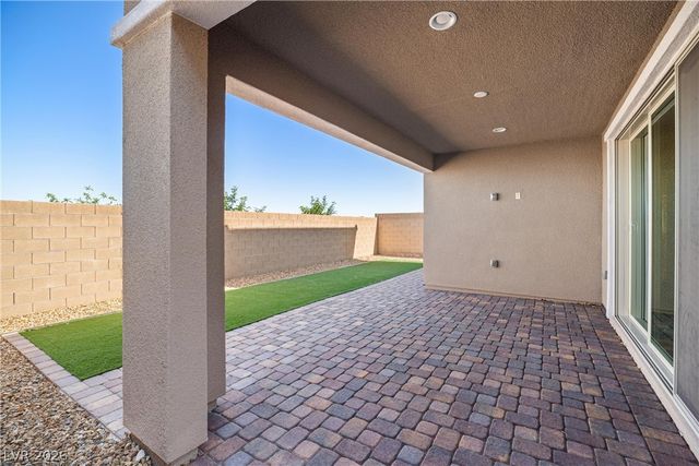 452 Harmony Bay Avenue, Las Vegas, NV 89138