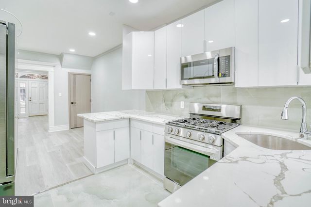 880 GRANITE ST, Philadelphia, PA 19124