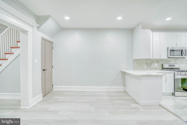 880 GRANITE ST, Philadelphia, PA 19124