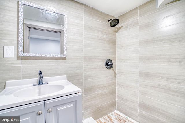880 GRANITE ST, Philadelphia, PA 19124