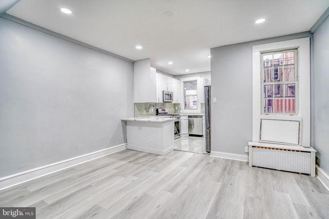 880 GRANITE ST, Philadelphia, PA 19124