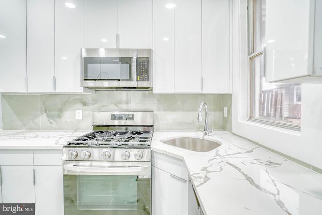 880 GRANITE ST, Philadelphia, PA 19124