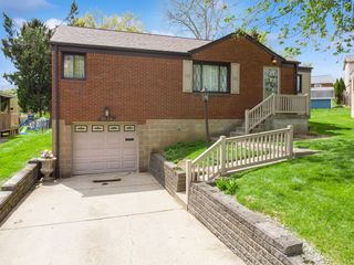 1034 Francis ROAD, Castle Shannon, PA 15234