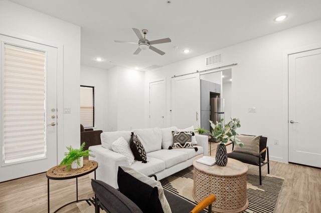 4901 Springdale RD 101, Austin, TX 78723