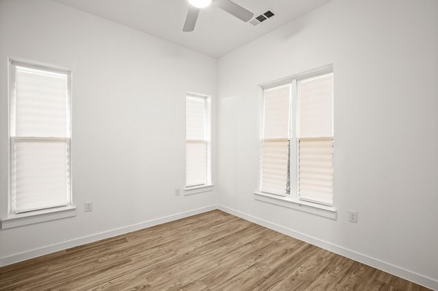 4901 Springdale RD 101, Austin, TX 78723