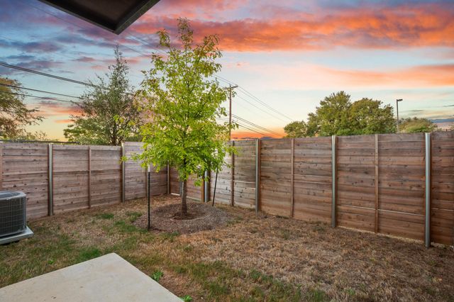 4901 Springdale RD 101, Austin, TX 78723