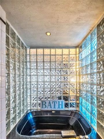 112 WASHINGTON PLACE 11G, Downtown Pgh, PA 15219