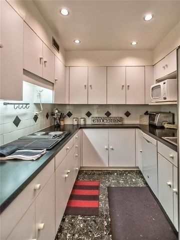 112 WASHINGTON PLACE 11G, Downtown Pgh, PA 15219