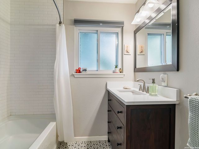 1511 HASKIN DRIVE, San Antonio, TX 78209