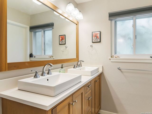 1511 HASKIN DRIVE, San Antonio, TX 78209