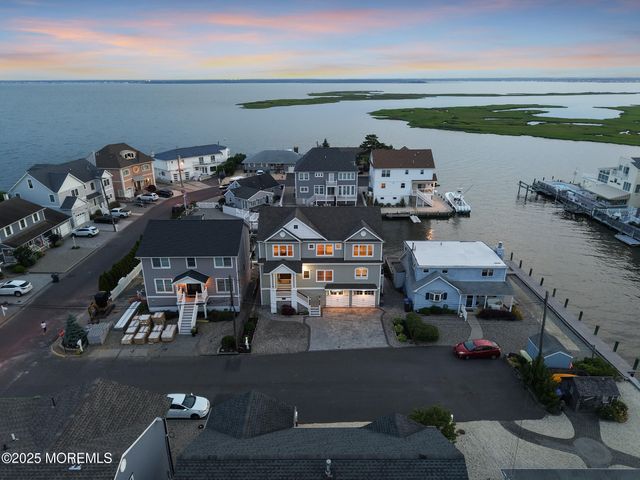 359 Naples Court, Lavallette, NJ 08735