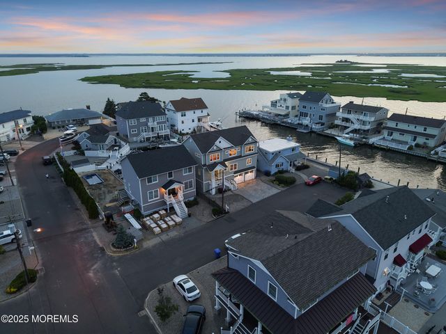 359 Naples Court, Lavallette, NJ 08735