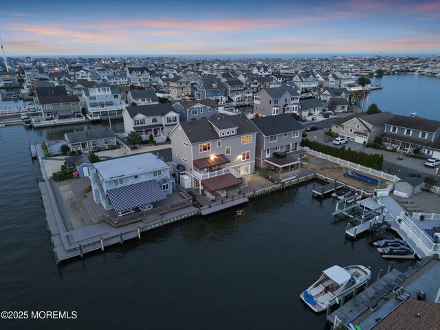 359 Naples Court, Lavallette, NJ 08735