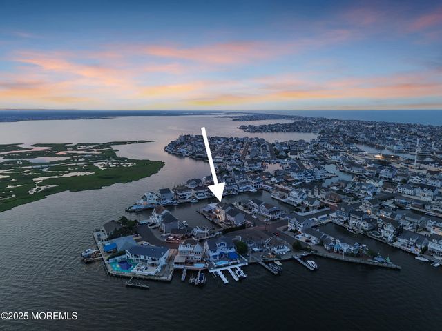 359 Naples Court, Lavallette, NJ 08735