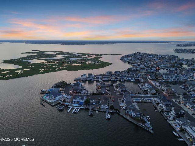 359 Naples Court, Lavallette, NJ 08735