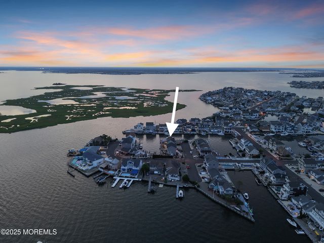 359 Naples Court, Lavallette, NJ 08735