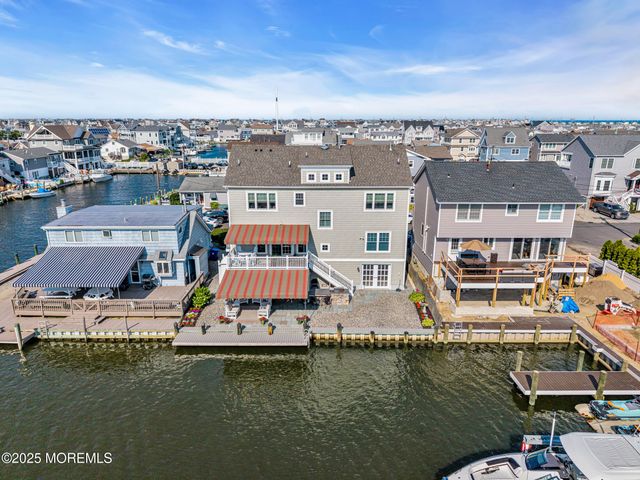 359 Naples Court, Lavallette, NJ 08735