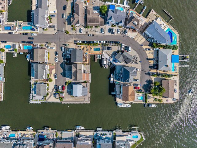 359 Naples Court, Lavallette, NJ 08735