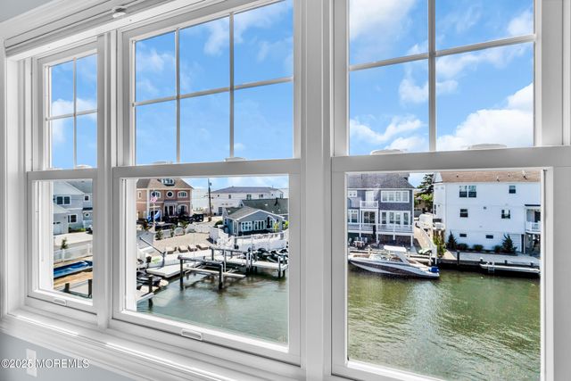 359 Naples Court, Lavallette, NJ 08735