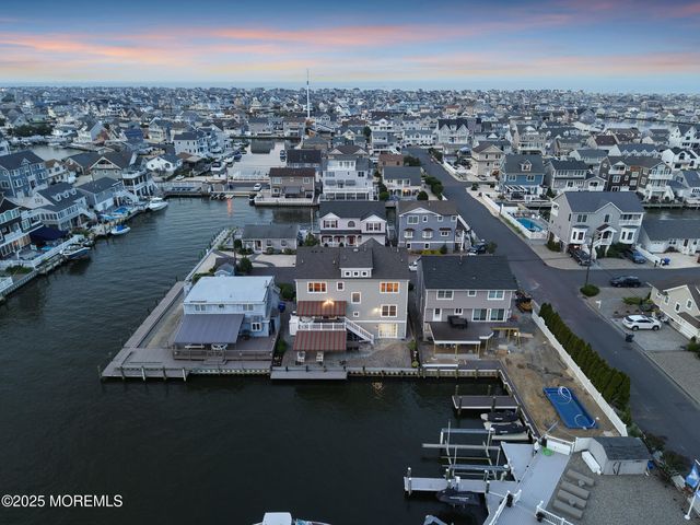 359 Naples Court, Lavallette, NJ 08735