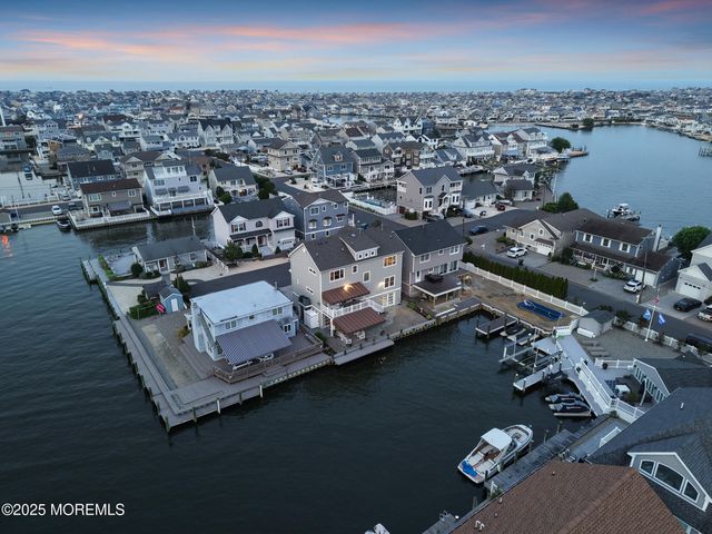 359 Naples Court, Lavallette, NJ 08735