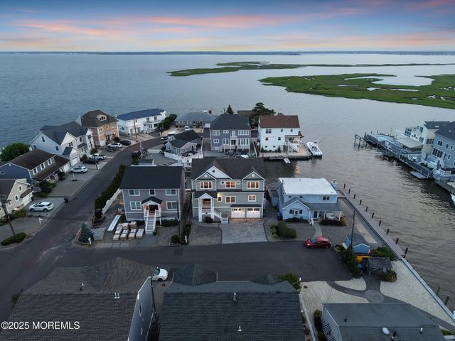 359 Naples Court, Lavallette, NJ 08735