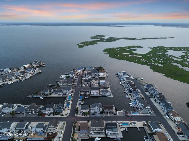 359 Naples Court, Lavallette, NJ 08735