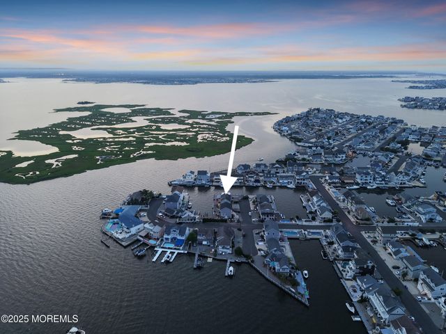 359 Naples Court, Lavallette, NJ 08735