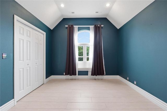 523 Ernest Drive, Clinton, MO 64735