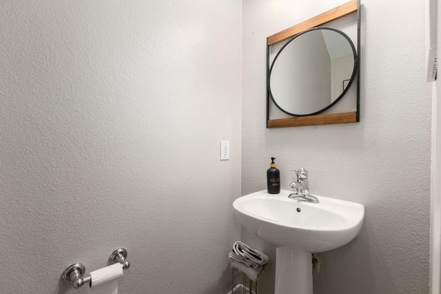 13834 Lake Livingston Drive, Houston, TX 77044