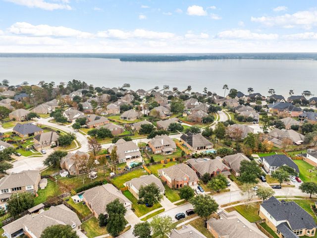 13834 Lake Livingston Drive, Houston, TX 77044