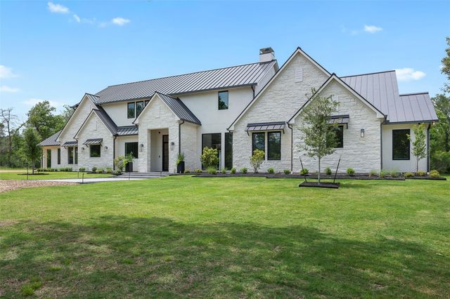 770 S Weyand Road, Round Top, TX 78954