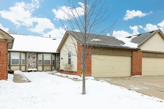 1877 N Kenwyck Drive, Ypsilanti, MI 48198