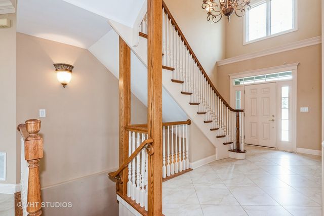 1803 RIZZI Lane, Bartlett, IL 60103