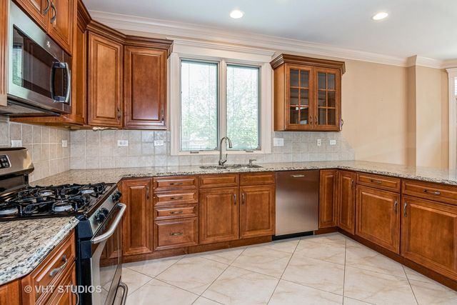 1803 RIZZI Lane, Bartlett, IL 60103