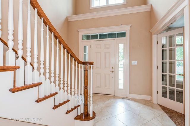 1803 RIZZI Lane, Bartlett, IL 60103