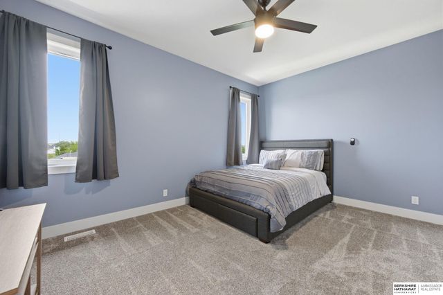 20612 Ellison Avenue, Elkhorn, NE 68022