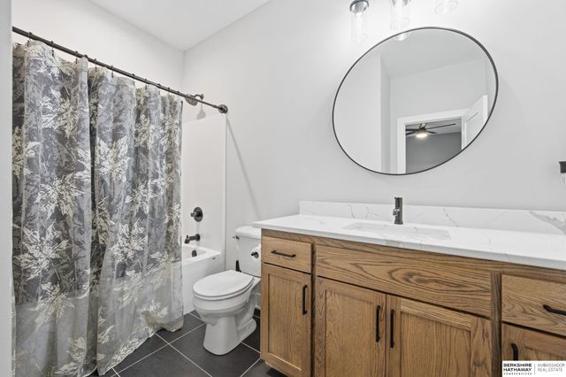 20612 Ellison Avenue, Elkhorn, NE 68022