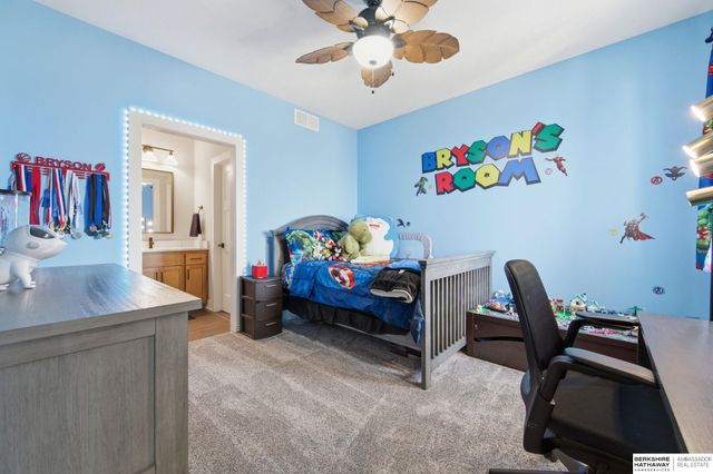 20612 Ellison Avenue, Elkhorn, NE 68022